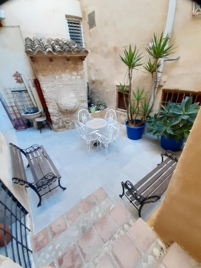 Isla Bonita Vielle Ville Pietonier Jusqu A La Plage A 1 Mn Villajoyosa Luaran gambar